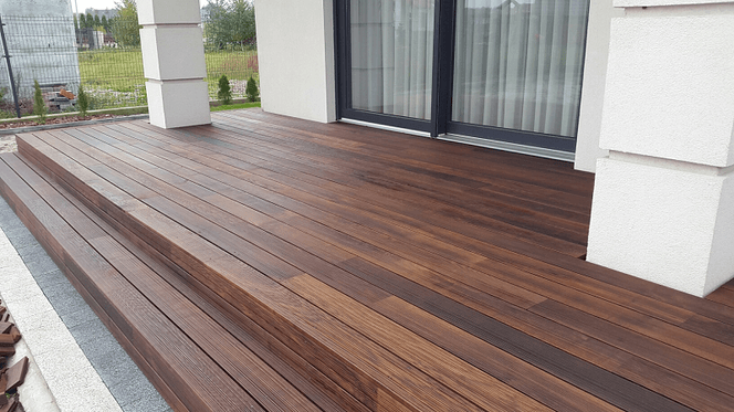 Укладка термодревесины для полов на террасах: особенности, применение, детали монтажа