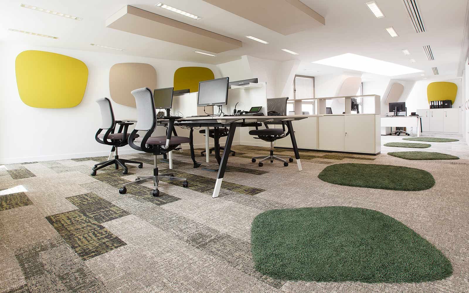 Монтаж ковролина с рисунком для офисного пространства