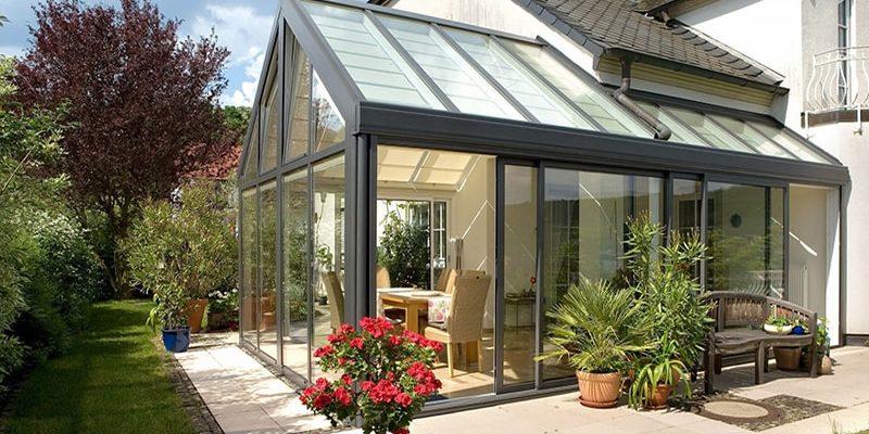 Монтаж потолков из поликарбоната для зимнего сада