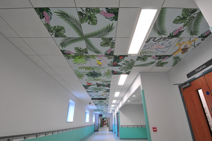 Деревянные потолочные панели с рисунком "шеврон": особенности монтажа и применение в стильном интерьере