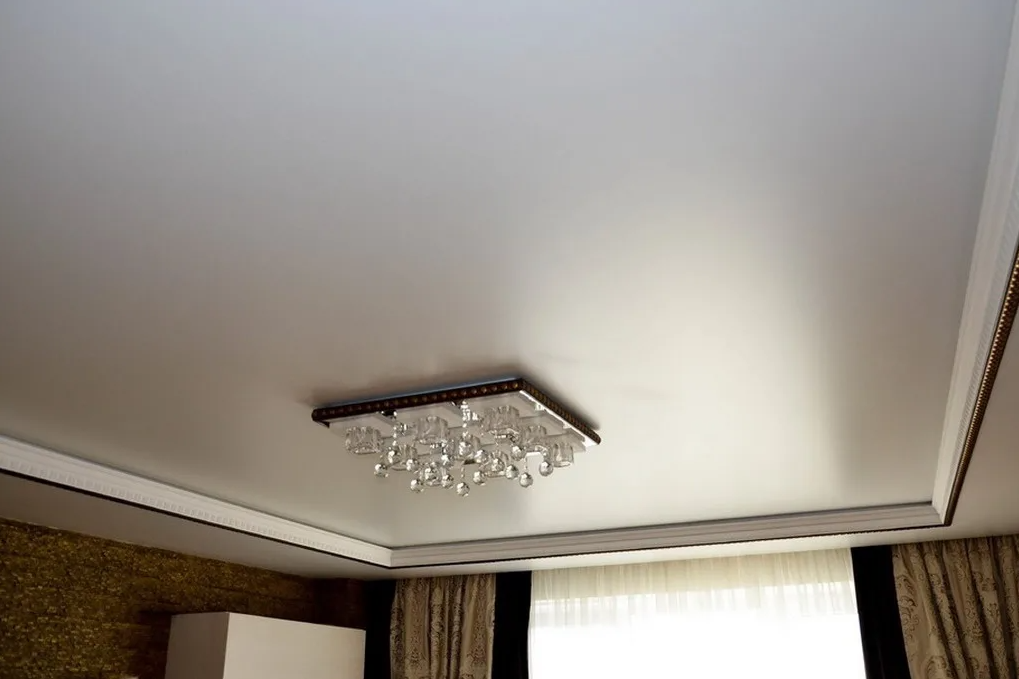 Матовое натяжное покрытие для потолка