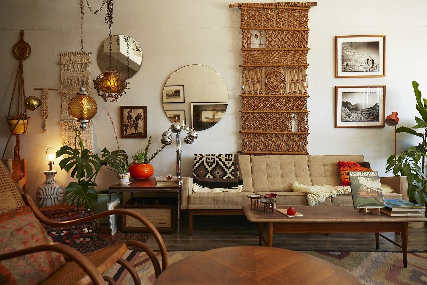 Как оформить стены в стиле бохо: идеи, материалы и особенности интерьера