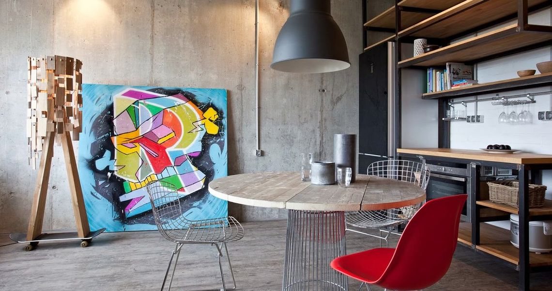 Как создать стену с эффектом «разрушенной» поверхности: состаренные текстуры и индустриальный стиль