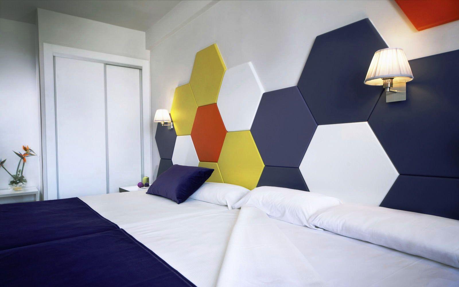 Как оформить стены мягкими панелями из фетра