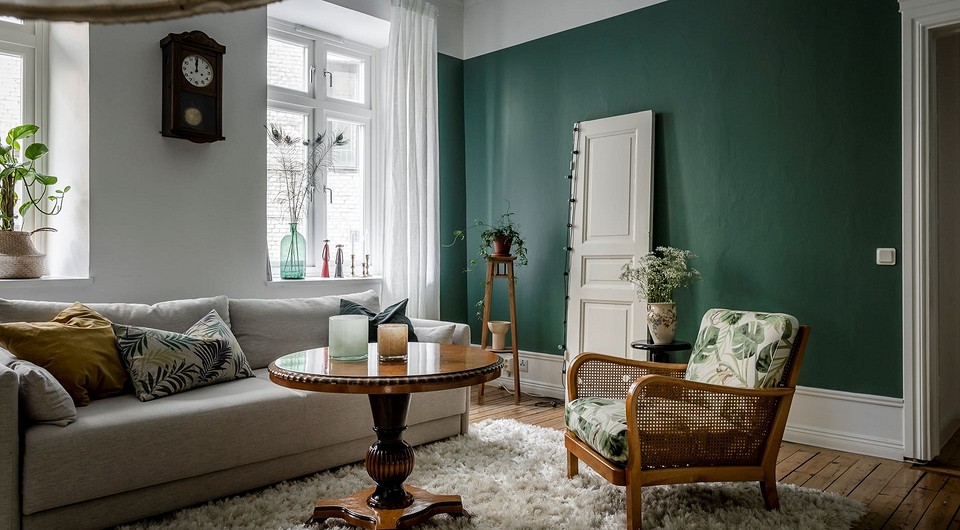 Высокие плинтусы для классических интерьеров