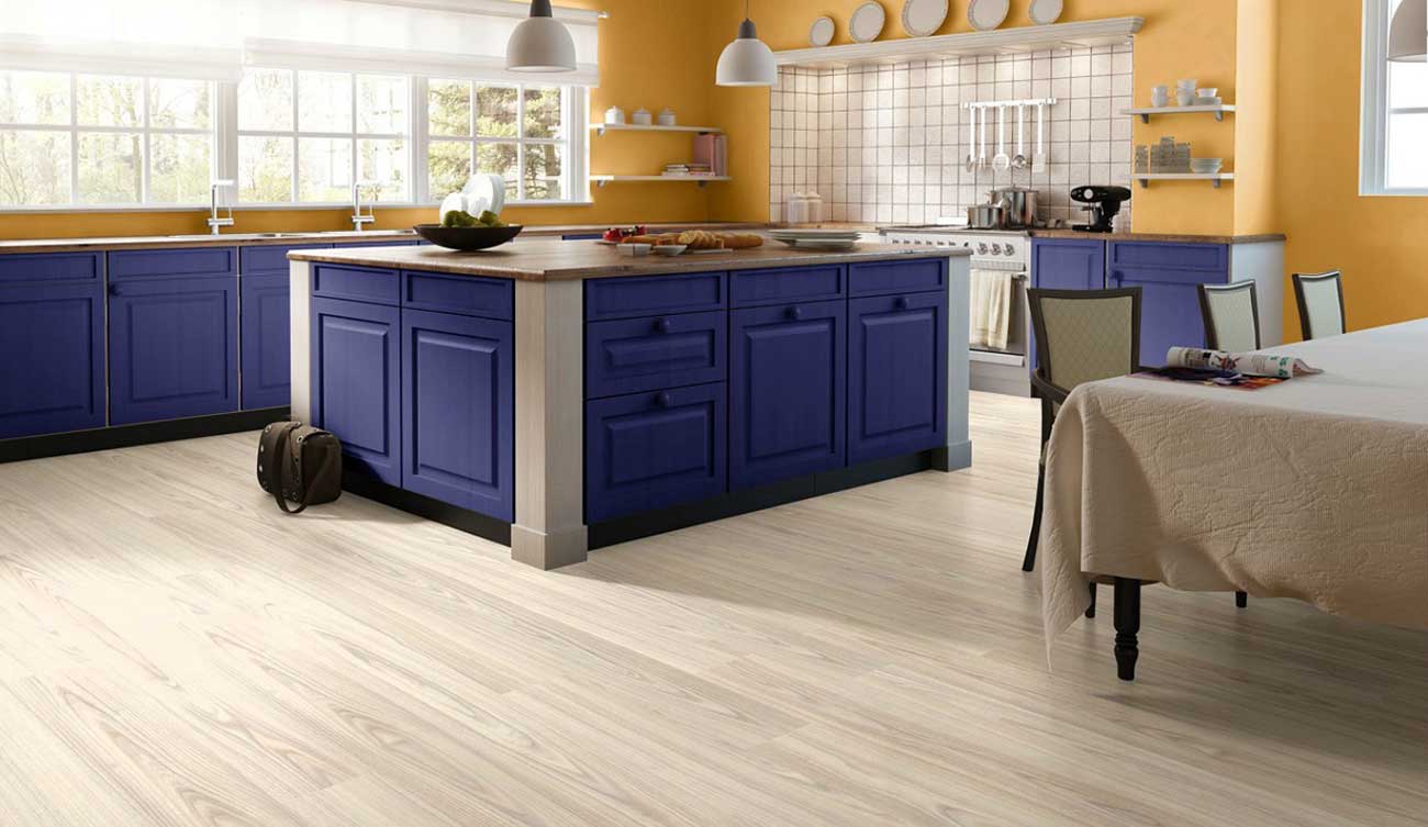 Ламинат с водостойким покрытием для кухни и ванной