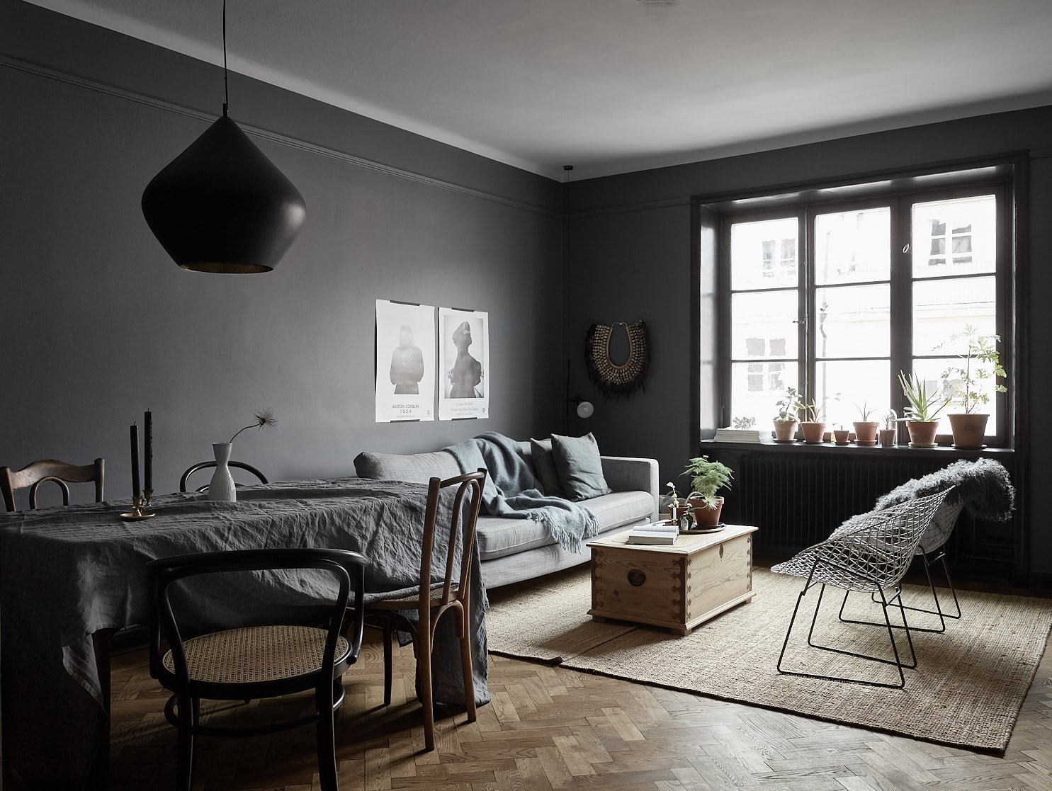 Как использовать графитовые покрытия для стен: свойства, применение, техника нанесения