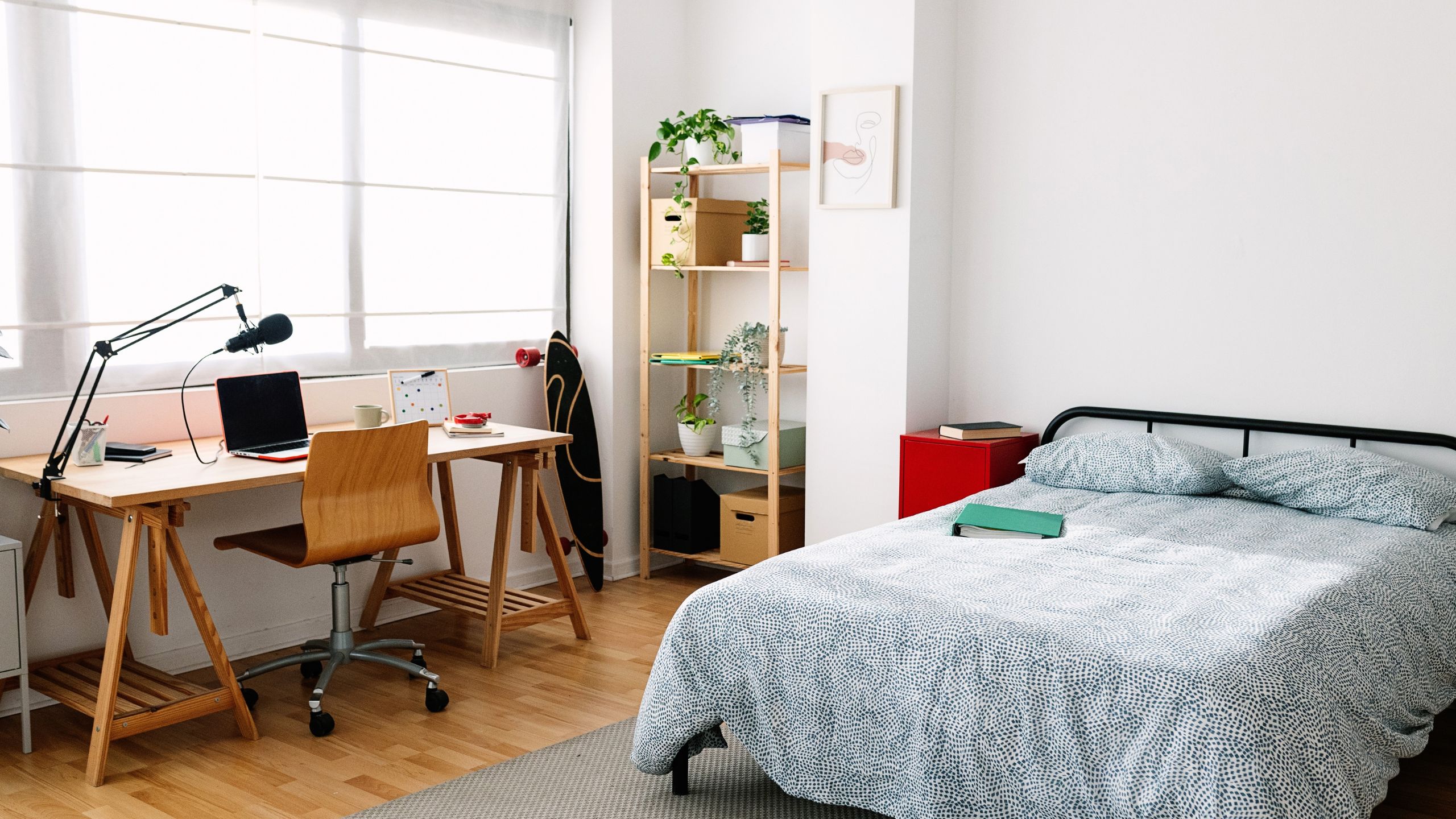 Объединение кабинета и спальни: зонирование и стильные решения для одной комнаты