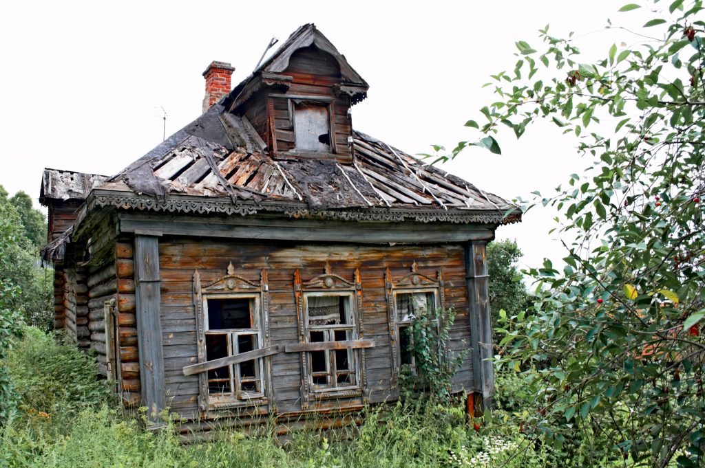 С чего начать ремонт в старом загородном доме: пошаговая инструкция от обследования до реставрации