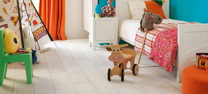 Пол в детской: тёплый, безопасный и нескользкий вариант для каждого возраста