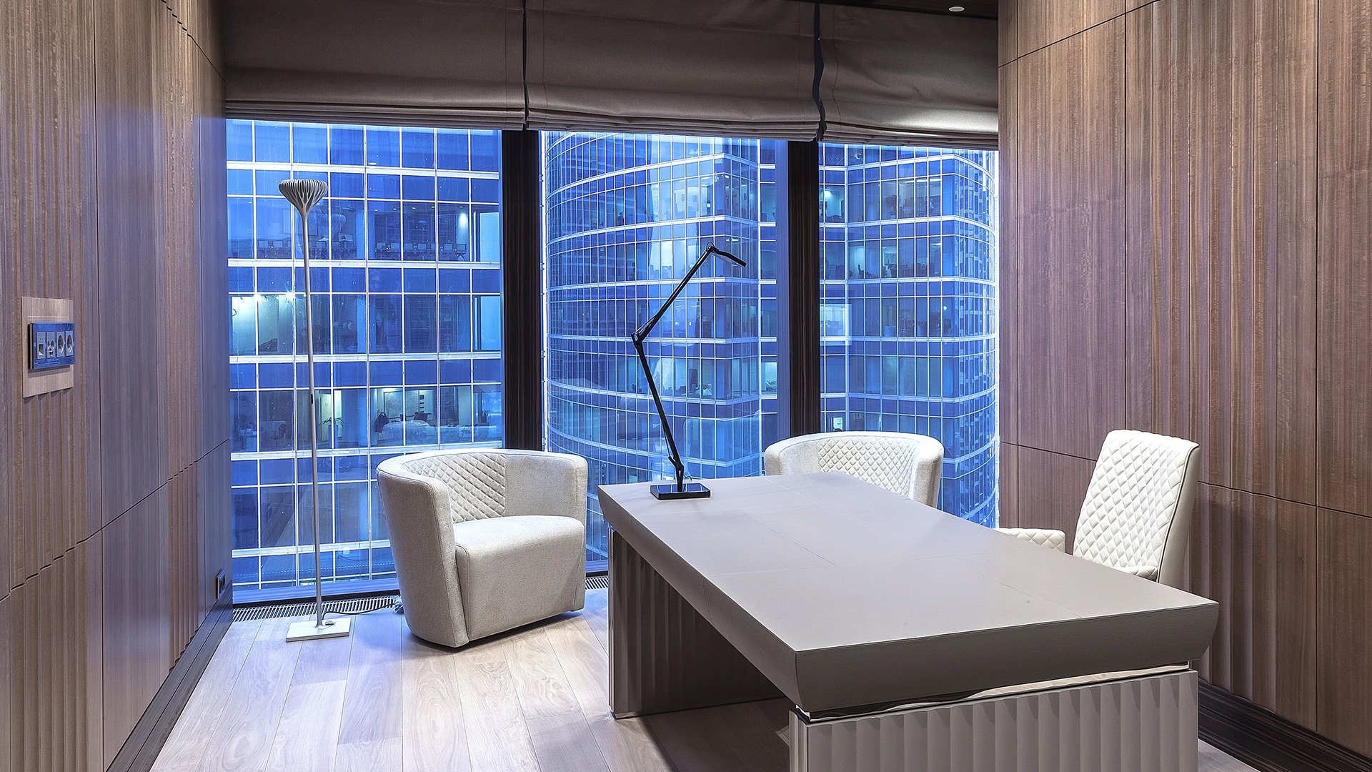 Кабинет для онлайн-работы и видеозвонков: идеальное рабочее место и свет для Zoom